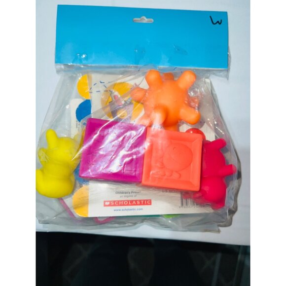 Disney & Scholastic Toddler Grab Bag With Books Barrette Set & Toys - Picture 2 of 3